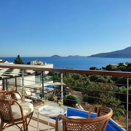 Ship Ahoy Villa *